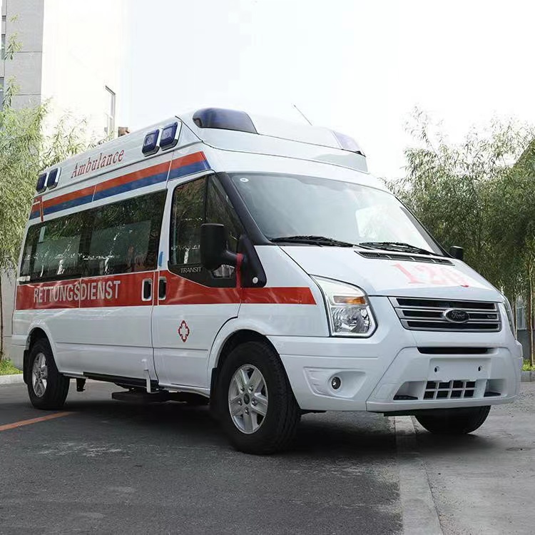 德钦行动不便者长途救护车租赁：安全转运的核心注意事项​